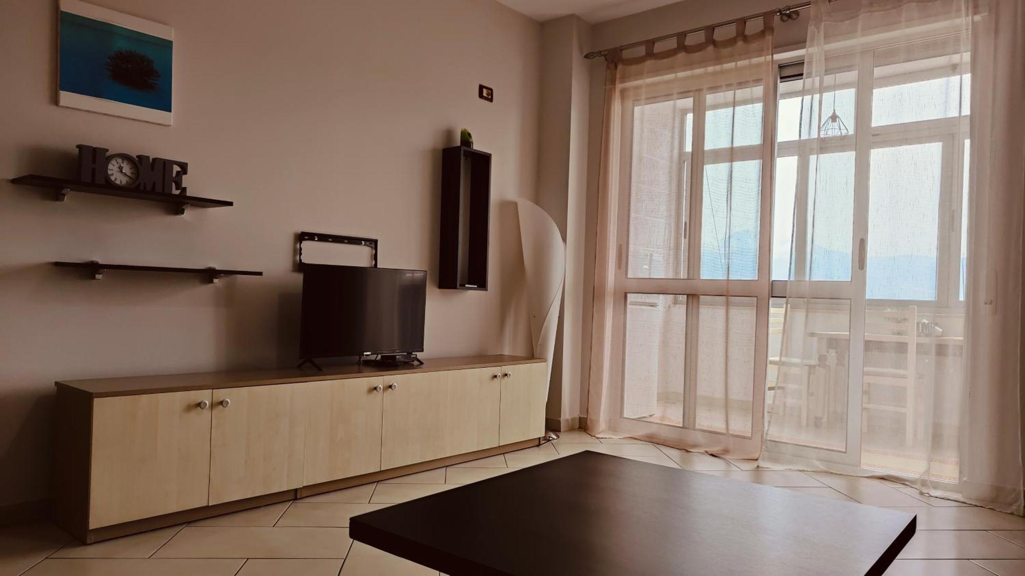 Nr. 27. E Luminoso. Appartement Shkodër